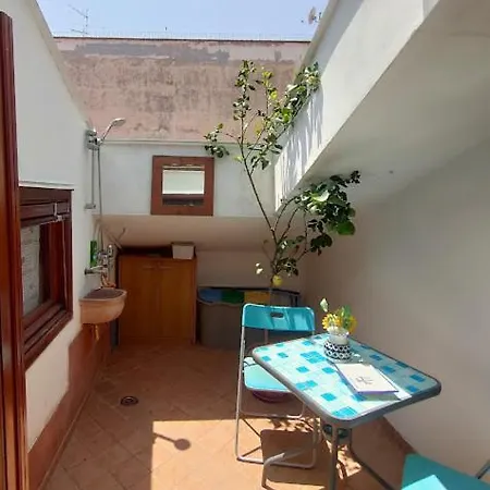 Dell'artista Bed and breakfast 3*